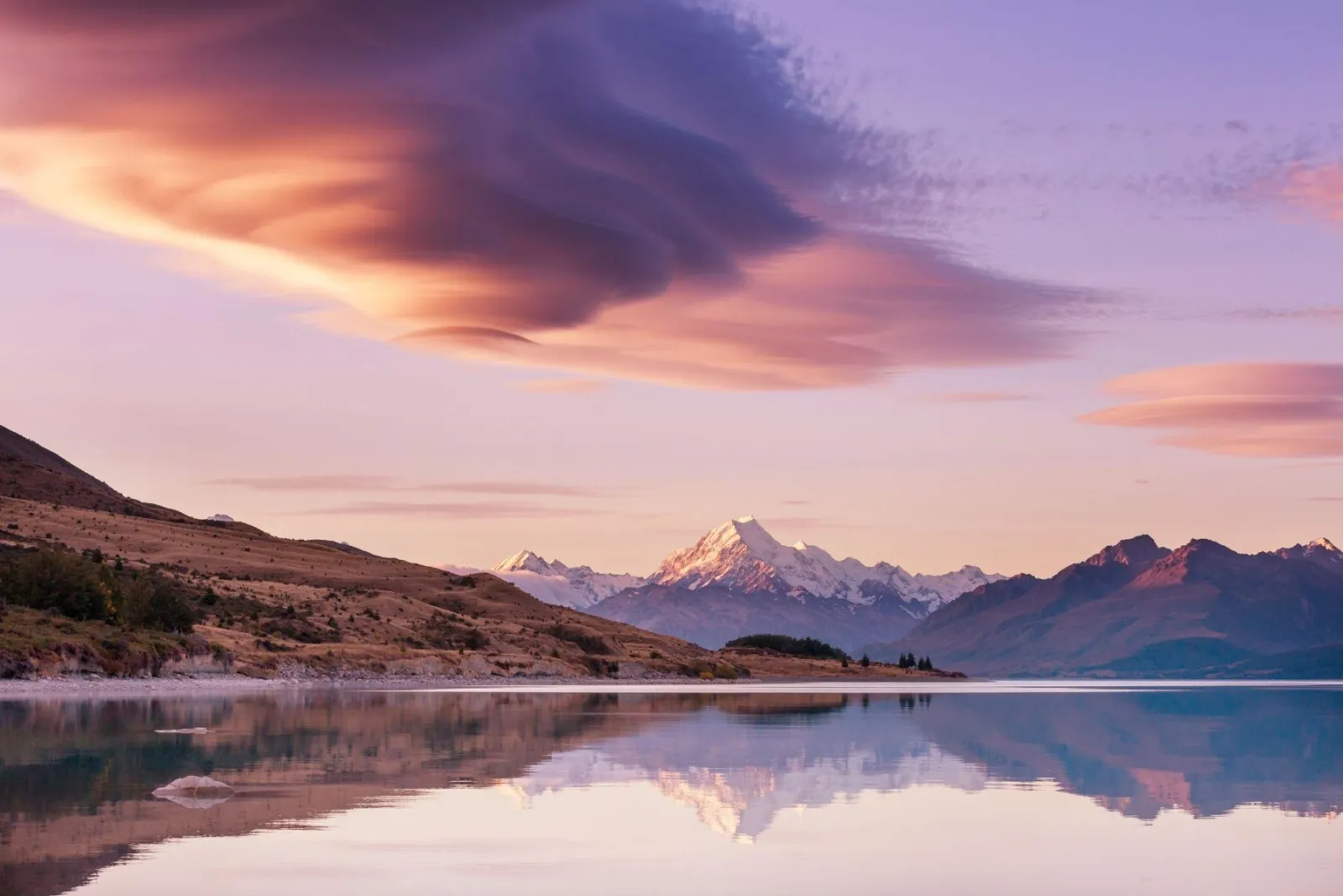 Queenstown to Christchurch via Mt Cook One-Way Tour