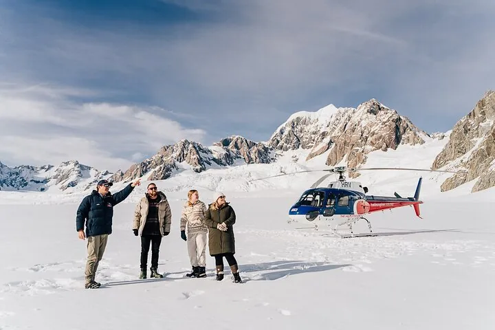 Mount Cook and The Glaciers 55-Minute Helicopter Flight